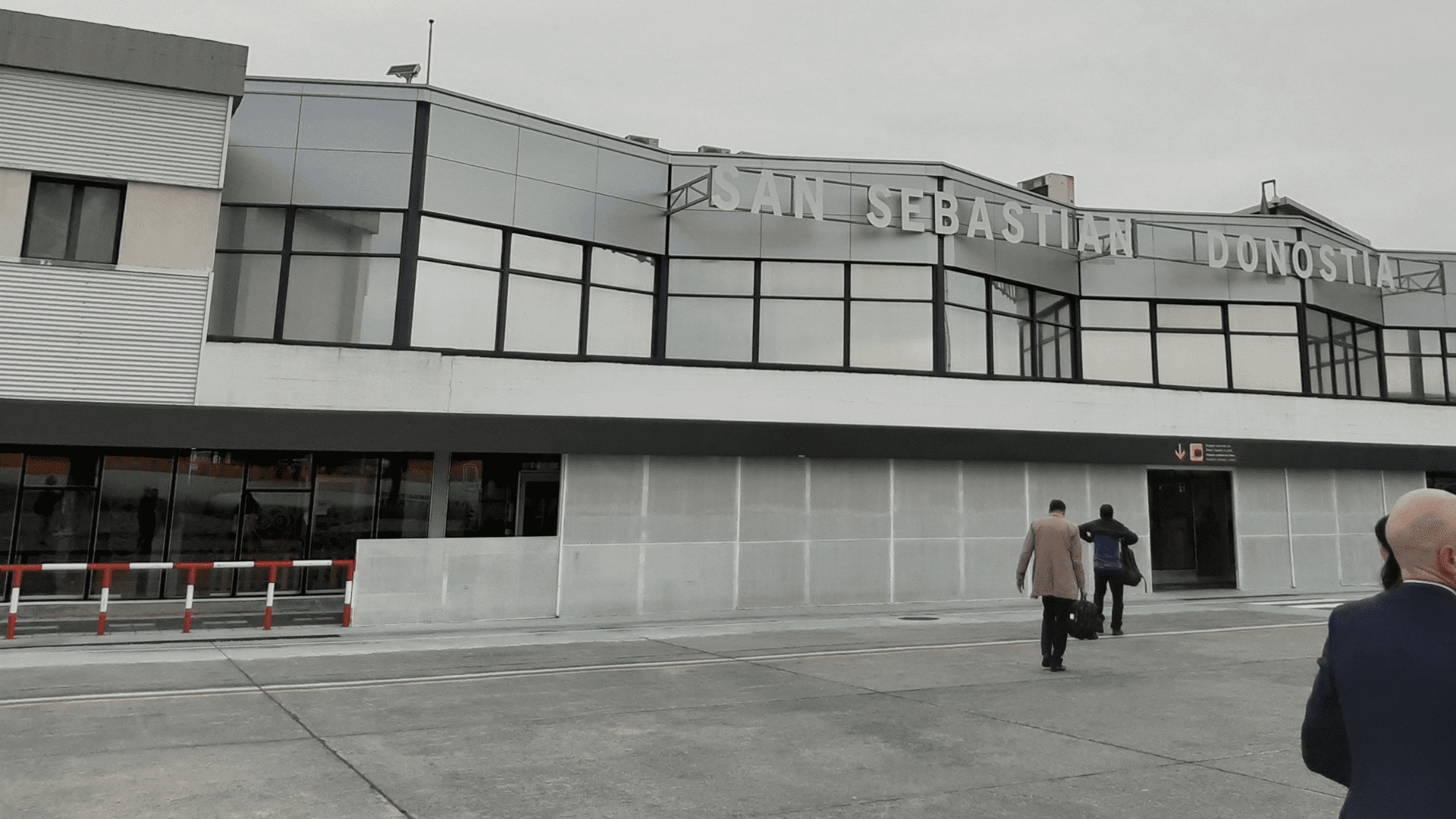Aeropuerto de San Sebastián: ¿es posible modernizarlo o es un sueño imposible?